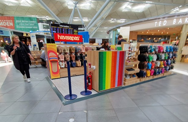 havaianas-stansted-airport
