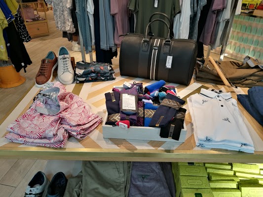 ted-baker-stansted-airport